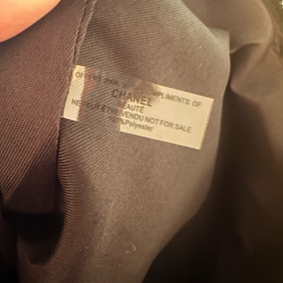 Chanel Black Puffy Nylon Carryall Makeup Bag Toiletry Pouch Case - Picture 5 of 5